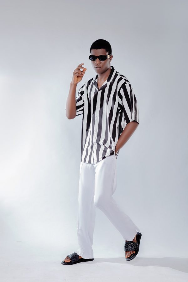 ETW BLACK AND WHITE STRIPPED SHIRT 003