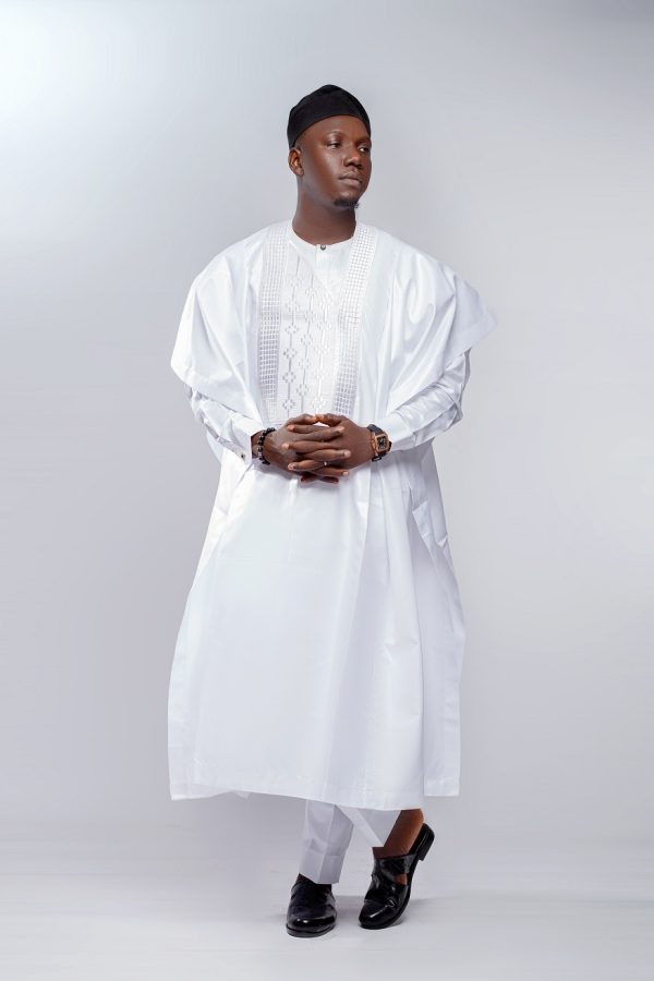 ETW WHITE EMBROIDERY DESIGNED AGBADA 002