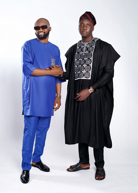 ETW BLUE EMBROIDERY DESIGNED AGBADA 003