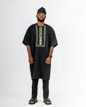 ETW black monogram design short sleeved kaftan 3