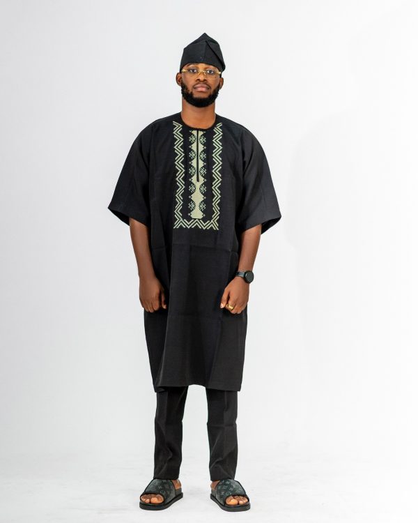 ETW black monogram design short sleeved kaftan 3